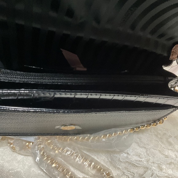 NWT VICTORIA’s SECRET BLACK & BROWN CROSSBODY - chain strap - Picture 5 of 9